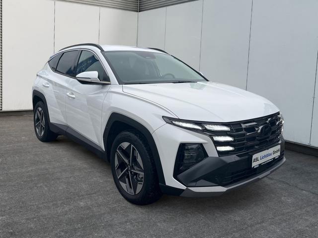 Hyundai / TUCSON / Wei&szlig; / / / 