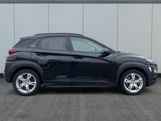 Hyundai / KONA / Schwarz / / / 