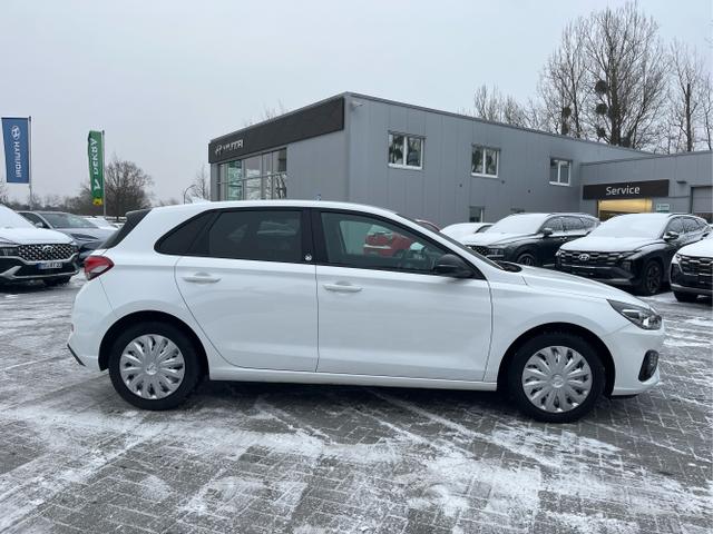 Hyundai / i30 / Wei&szlig; / / / 