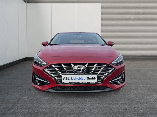 Hyundai / i30 / Rot / / / 