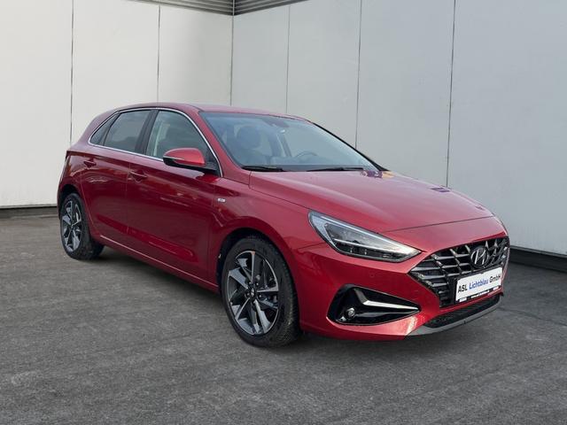 Hyundai / i30 / Rot / / / 