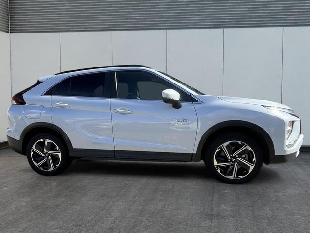 Mitsubishi Eclipse Cross 2.4 MIVEC Hybrid INTRO INT 