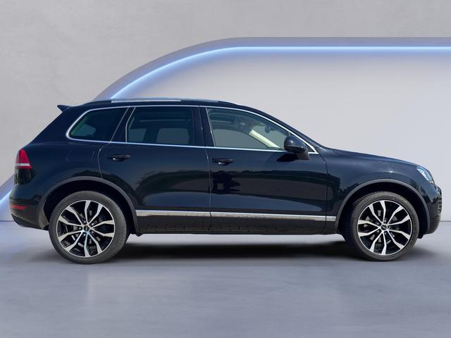 Volkswagen / Touareg / Schwarz / / / Touareg BMT 3.0 V6 TDI Standheiz, PANO, Exclusiv LUFT