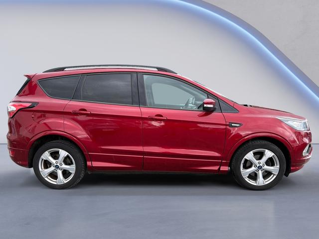 Ford / Kuga / Rot / / / Kuga 1.5 EcoBoost ST-Line 4x2 Start/Stopp OPF