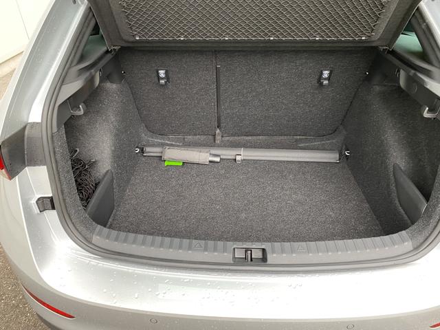 Skoda Scala Style Style1.5 TSI 110 kw Freisprecheinrichtung, Tempomat 