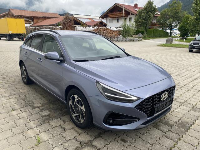 Hyundai i30 Kombi - 1.5 T-GDI FAMILY Mild-Hybrid,LED,Navi,LHZ,SHZ,App-Con