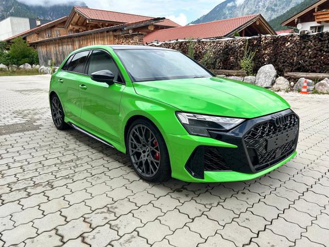 Audi RS3 - 2.5 TFSI Sportback quattro,Sport AGA,ACC,Navi,Pano,5J.Garantie