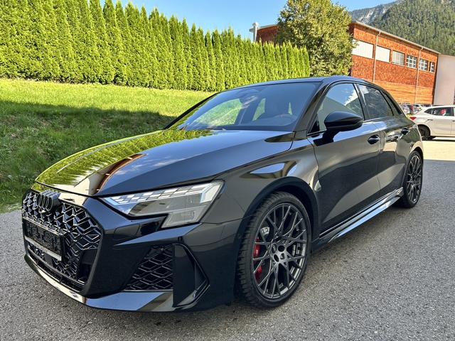 Audi RS3 2.5 TFSI Sportback quattro, Sport AGA,ACC,Pano,Navi,5J. Gar. 