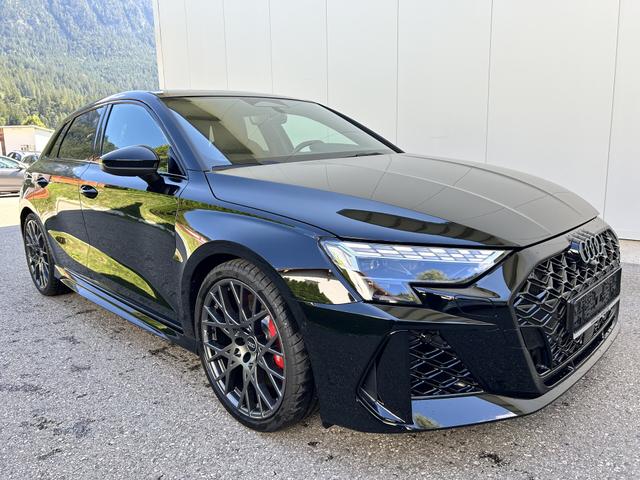 Audi RS3 - 2.5 TFSI Sportback quattro, Sport AGA,ACC,Pano,Navi,5J. Gar.