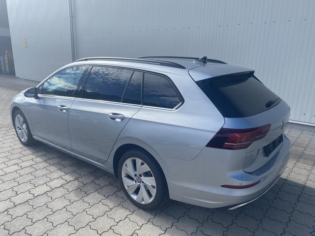 Volkswagen Golf VIII 1.5 eTSI Style DSG,R-Cam,AppCon.,SHZ,LHZ,LED 