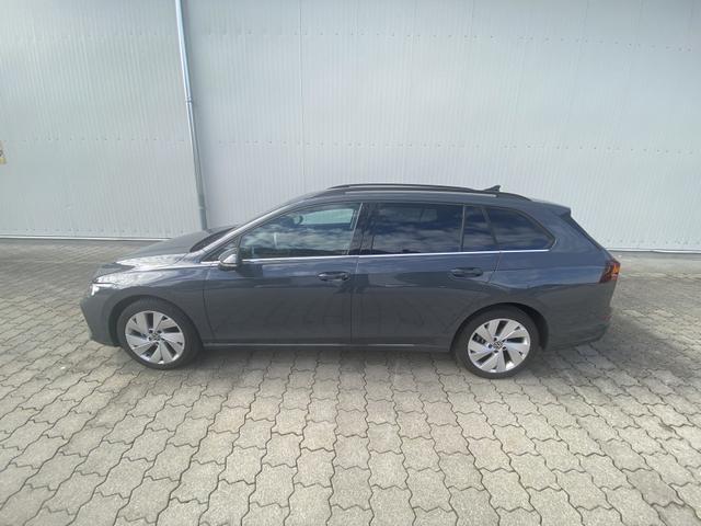 Volkswagen Golf VIII 1.5 eTSI Style DSG,R-Cam,AppCon.,SHZ,LHZ,LED 