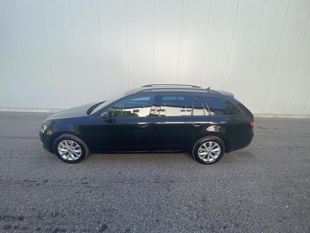 Skoda Octavia Combi 1.8 TSI Style 4x4,AHK,App.Con.,Navi,SHZ 