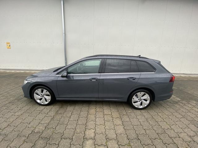 Volkswagen Golf VIII 1.5 eTSI Style DSG,R-Cam,AppCon.,SHZ,LHZ,LED 