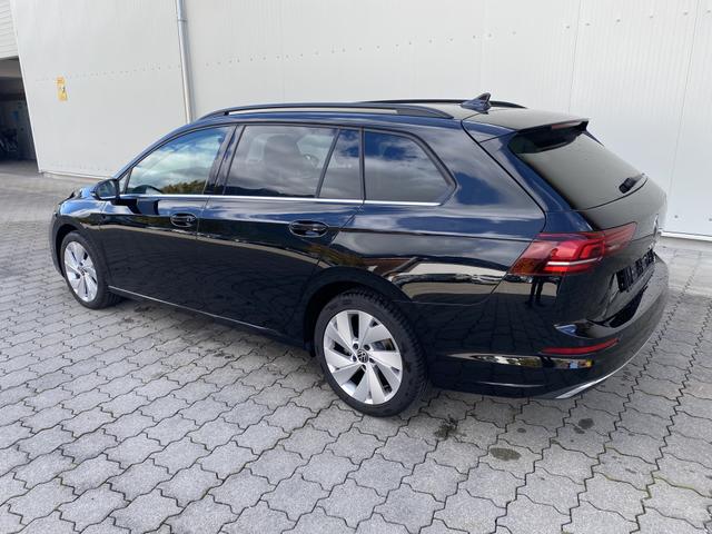 Volkswagen Golf VIII 1.5 eTSI Style DSG,R-Cam,AppCon.,SHZ,LHZ,LED 