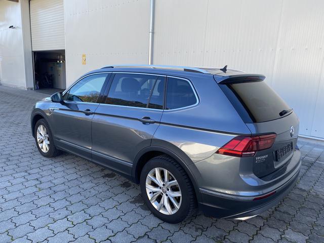 Volkswagen Tiguan Allspace 2.0 TSI DSG Highline 4Motion,Navi,ACC,8-fach,PDC vo+hi 