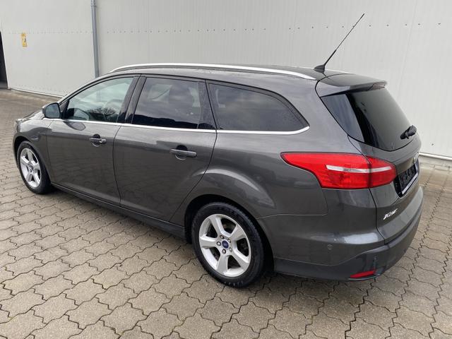 Ford Focus Turnier 1.0 EcoBoost Titanium,SHZ,LHZ,AHK abnehmbar,Navi, 