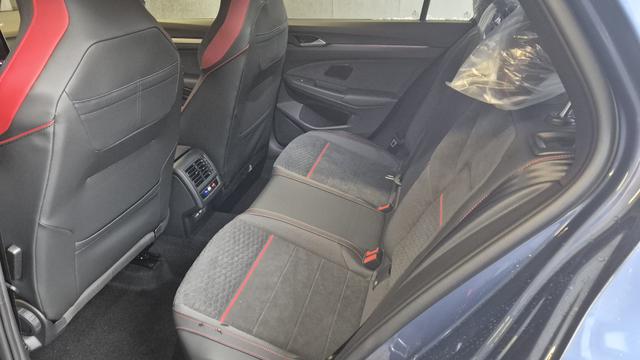 Volkswagen Golf VIII 2.0 TSI GTI Clubsport,ACC,Pano,R-Cam,LHZ,Navi,IQLight 