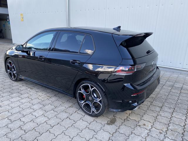 Volkswagen Golf VIII 2.0 TSI GTI Clubsport,ACC,Pano,R-Cam,LHZ,Navi,IQLight 