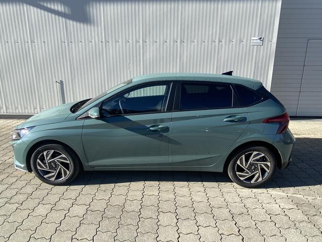 Hyundai i20 1.0 T-GDI Family , LHZ,R-Cam,Navi,App.Con,SHZ, 