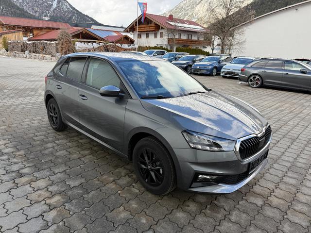 Skoda Fabia - Drive Plus 130 - 1.0 TSI DSG 5 J. Gar.,R-Cam,App.Con,SHZ,