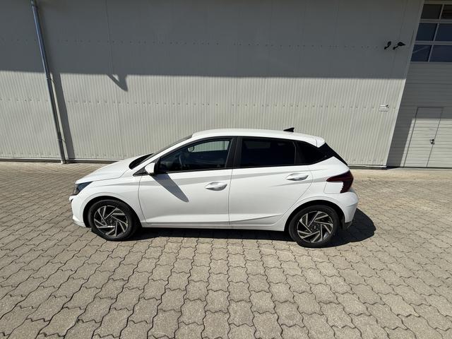 Hyundai i20 1.0 T-GDI Family , LHZ,R-Cam,Navi,App.Con,SHZ, 