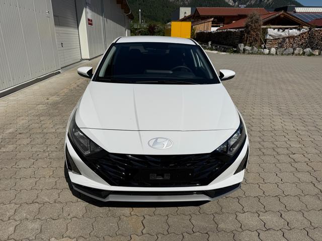 Hyundai i20 1.0 T-GDI Family , LHZ,R-Cam,Navi,App.Con,SHZ, 