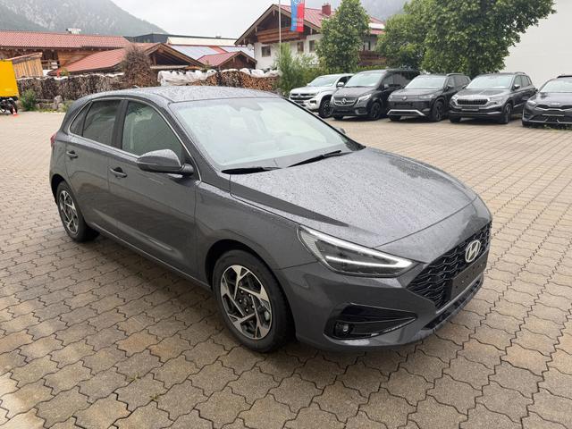 Hyundai i30 - HB PE2 1.0 T Family, Navi, R-Cam,LED,SHZ,LHZ,AppCon.