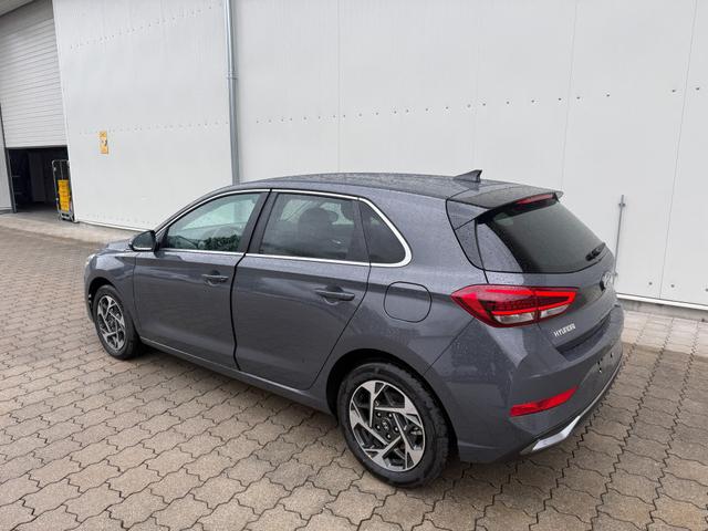 Hyundai i30 HB PE2 1.0 T Family, Navi, R-Cam,LED,SHZ,LHZ,AppCon. 