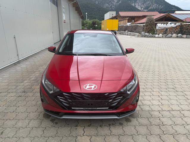 Hyundai i20 1.0 T-GDI Family , LHZ,R-Cam,Navi,App.Con,SHZ, 