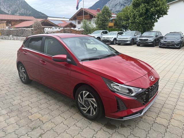 Hyundai i20 - 1.0 T-GDI Family , LHZ,R-Cam,Navi,App.Con,SHZ,