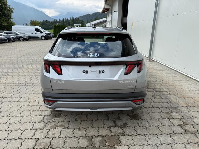 Hyundai TUCSON 1.6 T-GDI Family AT 4WD,Navi,R-Cam,SHZ,AppCon. 