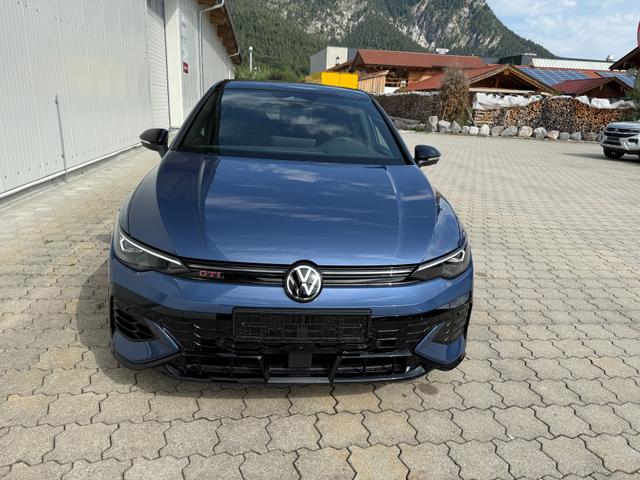 Volkswagen Golf VIII 2.0 TSI GTI Clubsport, IQ Light, R-Cam,DCC.Pano,ACC.Harmann Kardon 