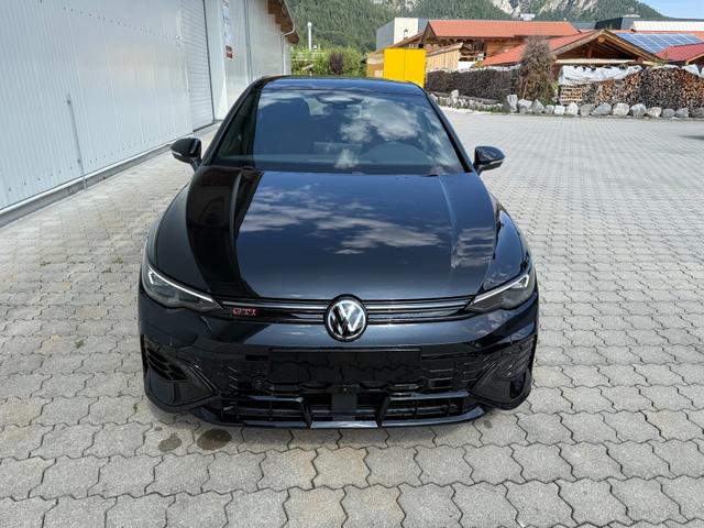 Volkswagen Golf VIII 2.0 TSI GTI Clubsport, IQ Light, R-Cam,DCC.Pano,ACC.Harmann Kardon 
