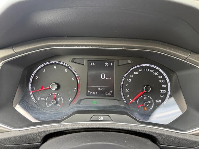 Volkswagen T-Roc 2.0 TSI DSG Style 4Motion, 8-fach,ACC,R-cam,SHZ,AHK 