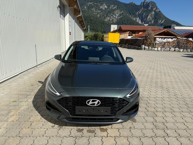 Hyundai i30 HB 1.6 T-GDI 7DCT Family,LHZ,SHZ,Navi,AppCon.,R-Cam 