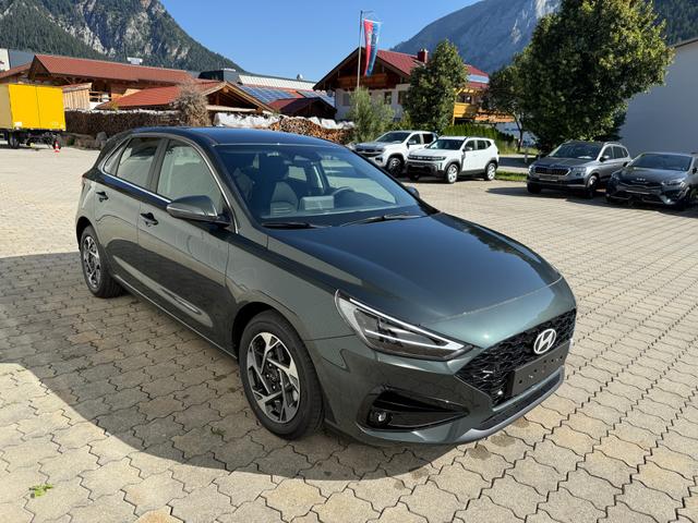 Hyundai i30 - HB 1.6 T-GDI 7DCT Family,LHZ,SHZ,Navi,AppCon.,R-Cam