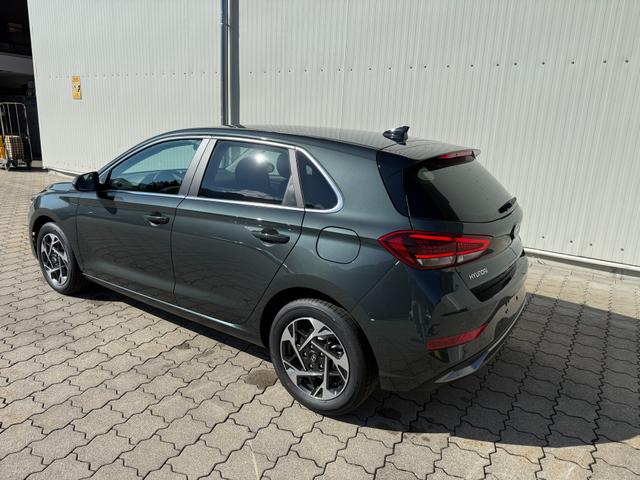 Hyundai i30 HB 1.6 T-GDI 7DCT Family,LHZ,SHZ,Navi,AppCon.,R-Cam 