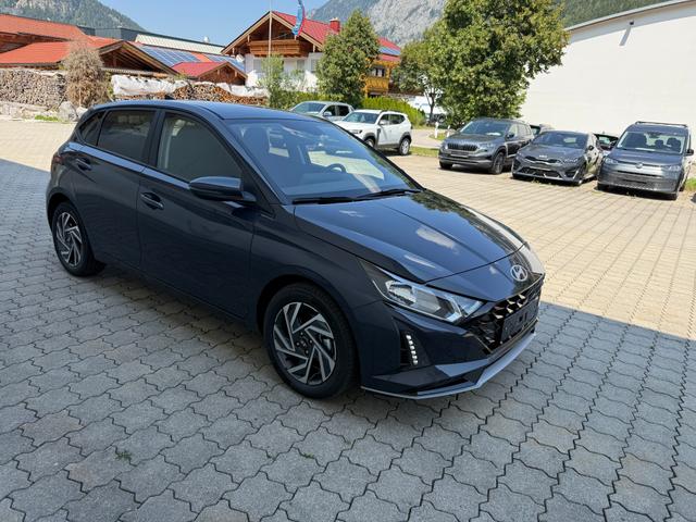 Hyundai i20 - FL 1.0 TGDI 7DCT Family, R-Cam,Navi,LHZ,SHZ,ICC