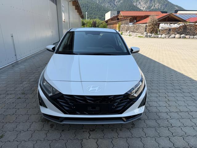 Hyundai i20 FL 1.0 TGDI 7DCT Family, R-Cam,Navi,LHZ,SHZ,ICC 