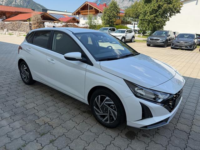 Hyundai i20 - FL 1.0 TGDI 7DCT Family, R-Cam,Navi,LHZ,SHZ,ICC
