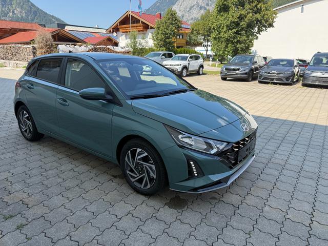 Hyundai i20 - FL 1.0 TGDI 7DCT Family, R-Cam,Navi,LHZ,SHZ,ICC