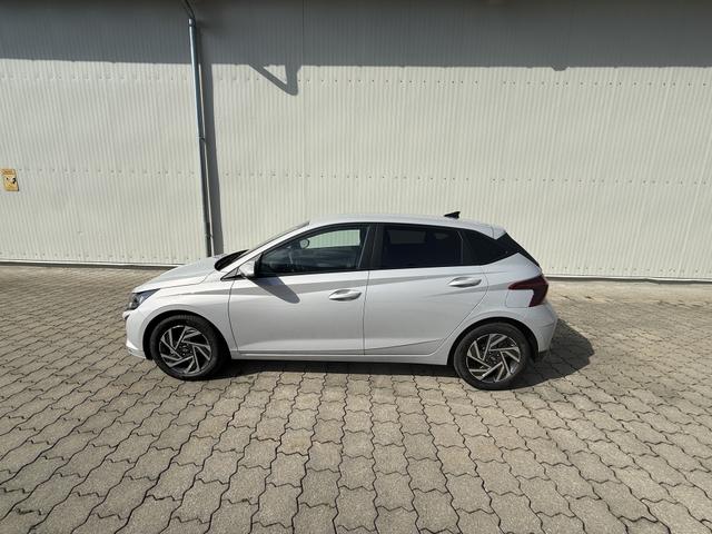 Hyundai i20 FL 1.0 TGDI 7DCT Family, R-Cam,Navi,LHZ,SHZ,ICC 