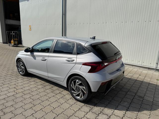 Hyundai i20 FL 1.0 TGDI 7DCT Family, R-Cam,Navi,LHZ,SHZ,ICC 