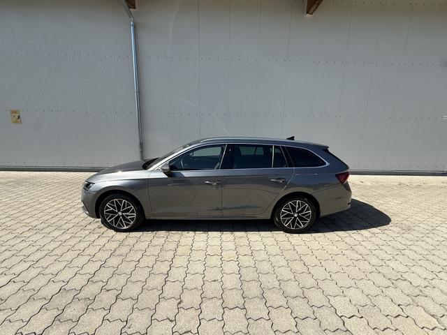 Skoda Octavia Combi 2.0 TSI DSG Style 4x4, AHK,R-Cam,ACC,AppCon. 