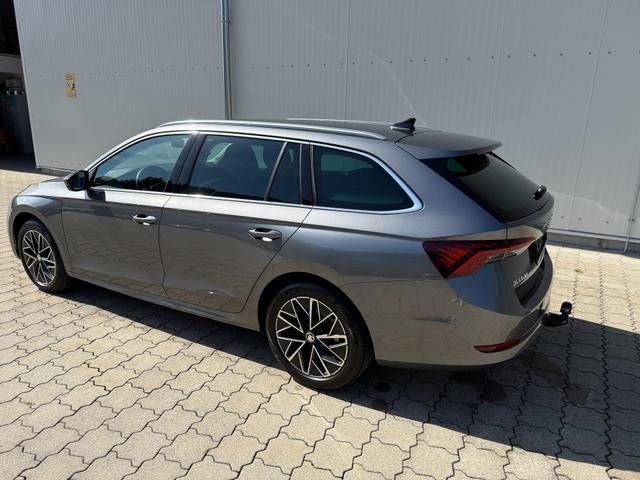 Skoda Octavia Combi 2.0 TSI DSG Style 4x4, AHK,R-Cam,ACC,AppCon. 