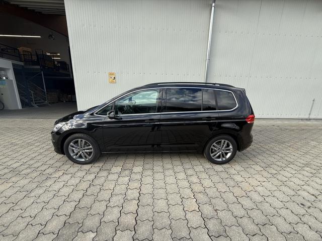 Volkswagen Touran 1.5 TSI DSG Prime 7-Sitze,ACC,Navi,R-Cam,SHZ,el.Heckkl,AppCon. 