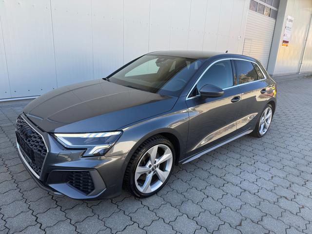 Audi A3 Sportback 40 quattro 2.0 TFSI S line,8fach,R-Cam,ACC,SHZ,Navi 