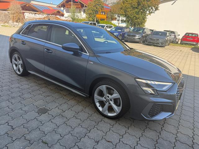 Audi A3 Sportback - 40 quattro 2.0 TFSI S line,8fach,R-Cam,ACC,SHZ,Navi