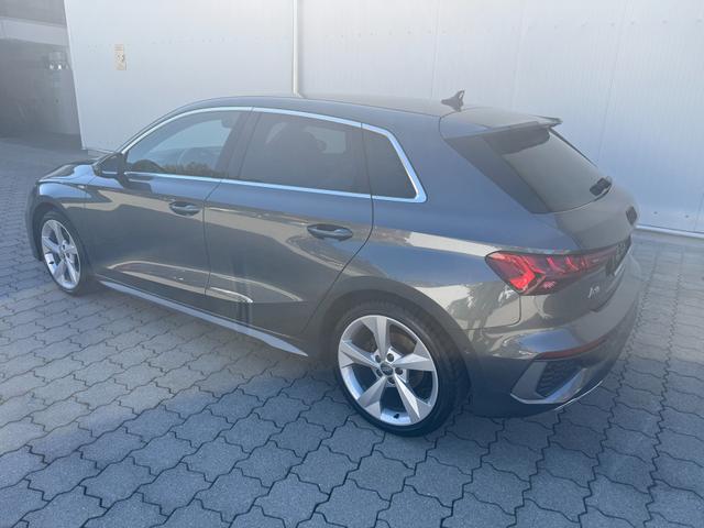 Audi A3 Sportback 40 quattro 2.0 TFSI S line,8fach,R-Cam,ACC,SHZ,Navi 