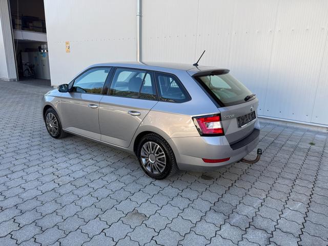Skoda Fabia Combi 1.0 TSI Ambition,AHK,8-fach,SHZ,Hundegitter 